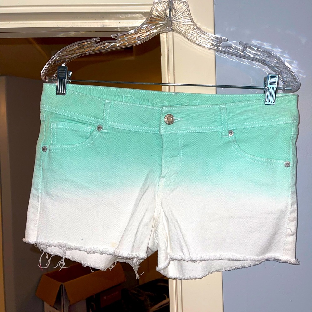 AQUA/ WHITE OMBRÉ SHORTS